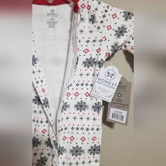 Honest Company Infant set of 2 zip up sleepers - Picture 2 of 7